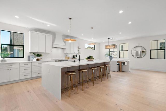 56 Sunnyside Avenue, Campbell, CA 95008