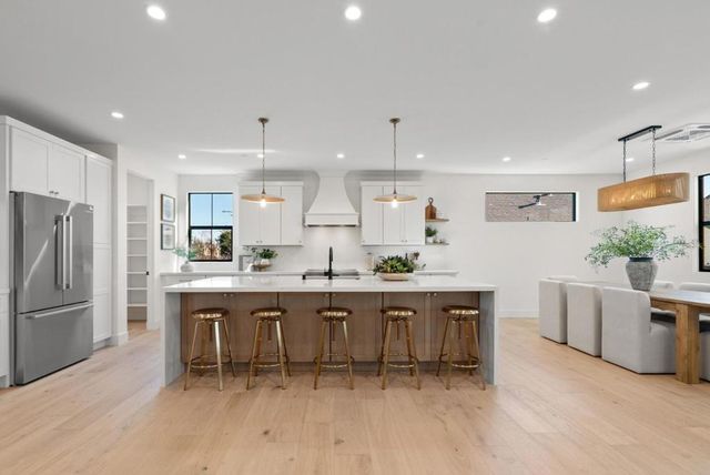 56 Sunnyside Avenue, Campbell, CA 95008