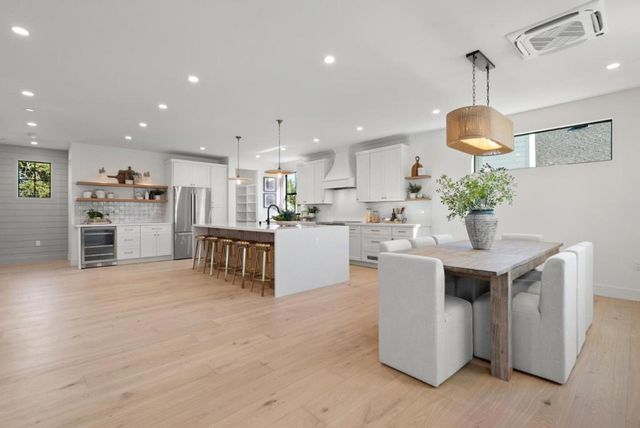 56 Sunnyside Avenue, Campbell, CA 95008