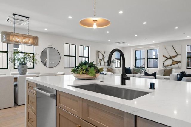 56 Sunnyside Avenue, Campbell, CA 95008