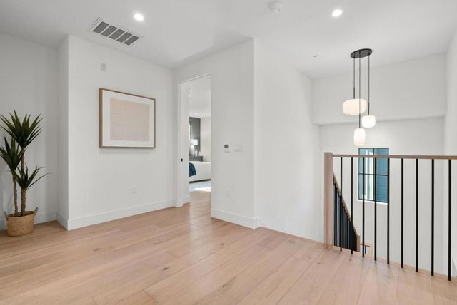 56 Sunnyside Avenue, Campbell, CA 95008