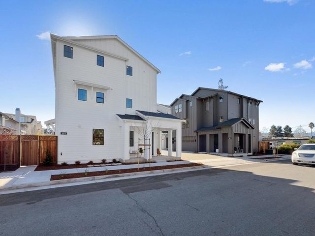 56 Sunnyside Avenue, Campbell, CA 95008