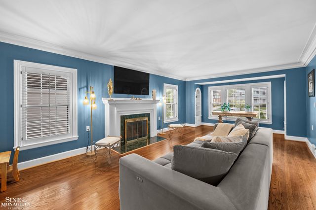 652 Pemberton Road, Grosse Pointe Park, MI 48230