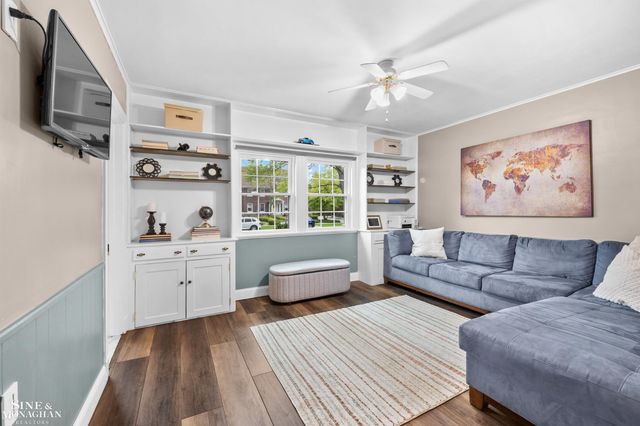 652 Pemberton Road, Grosse Pointe Park, MI 48230