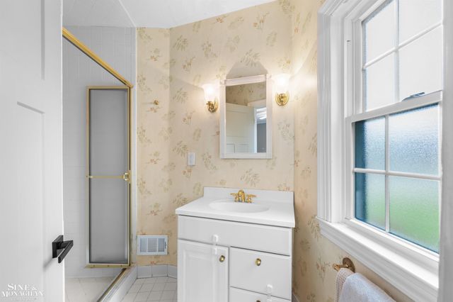 652 Pemberton Road, Grosse Pointe Park, MI 48230