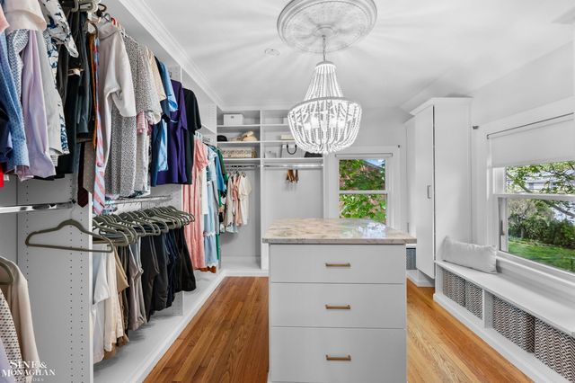 652 Pemberton Road, Grosse Pointe Park, MI 48230