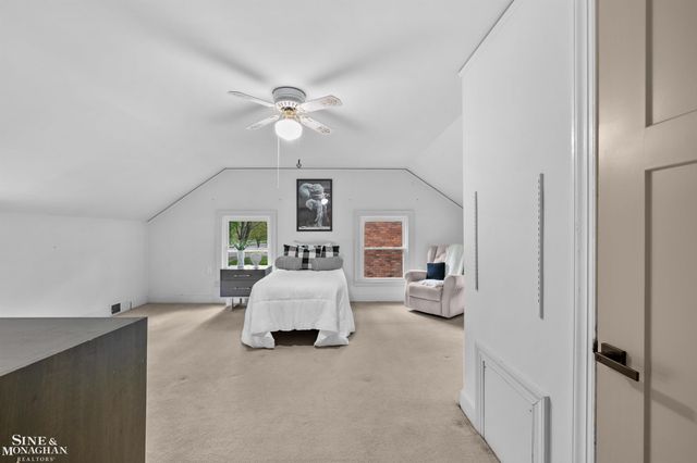 652 Pemberton Road, Grosse Pointe Park, MI 48230