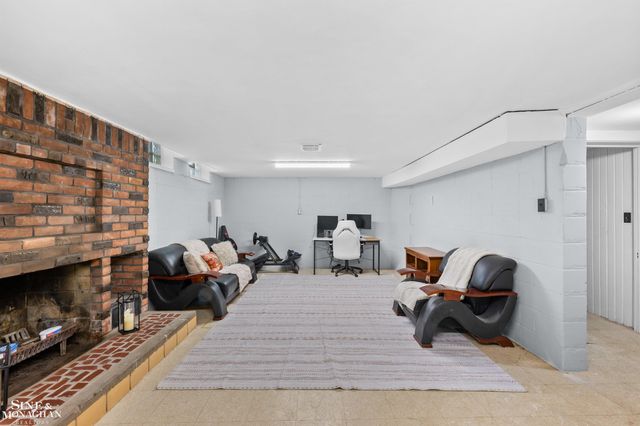 652 Pemberton Road, Grosse Pointe Park, MI 48230