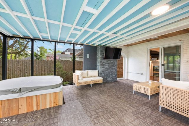 652 Pemberton Road, Grosse Pointe Park, MI 48230