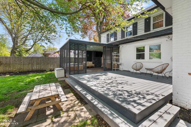 652 Pemberton Road, Grosse Pointe Park, MI 48230