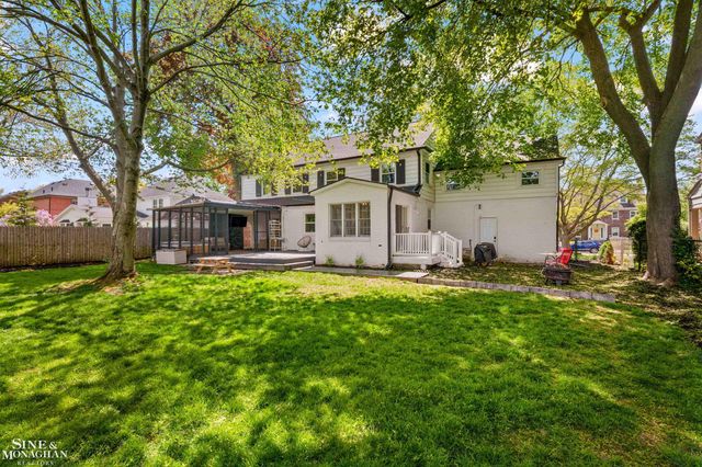 652 Pemberton Road, Grosse Pointe Park, MI 48230