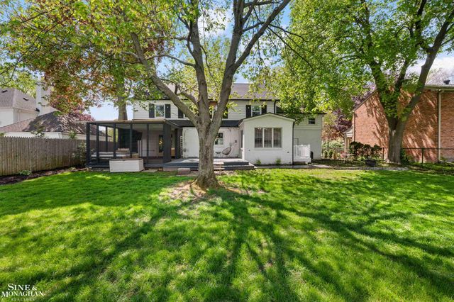 652 Pemberton Road, Grosse Pointe Park, MI 48230