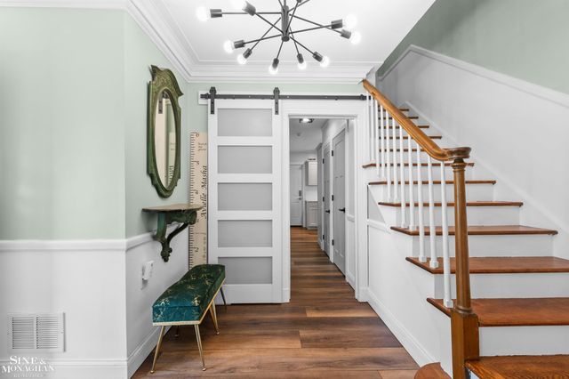 652 Pemberton Road, Grosse Pointe Park, MI 48230