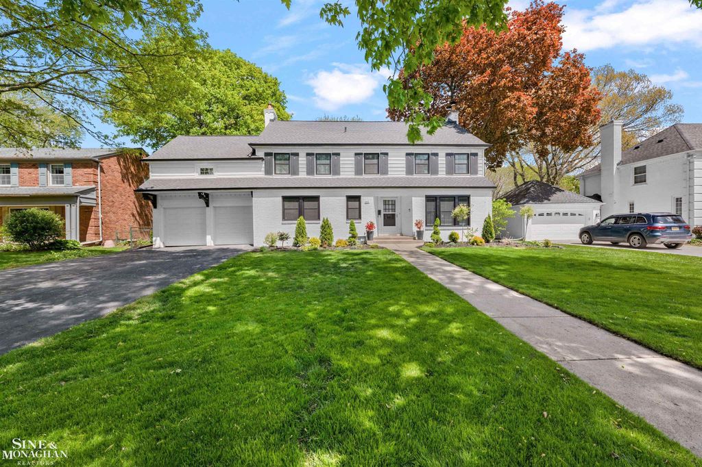 652 Pemberton Road, Grosse Pointe Park, MI 48230