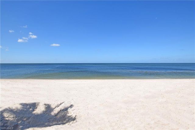 4140 Crayton RD D6, Naples, FL 34103