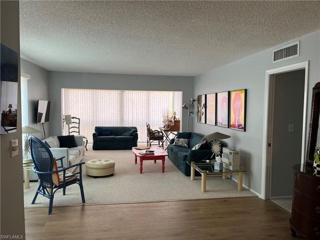 4140 Crayton RD D6, Naples, FL 34103