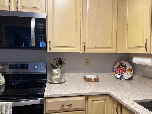 4140 Crayton RD D6, Naples, FL 34103