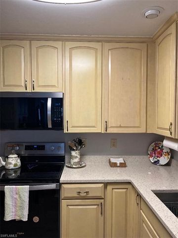 4140 Crayton RD D6, Naples, FL 34103