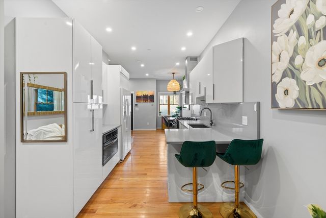 308 Broadway 308, Cambridge, MA 02139