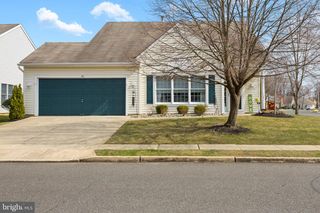 82 WAGON WHEEL LANE, Columbus, NJ 08022