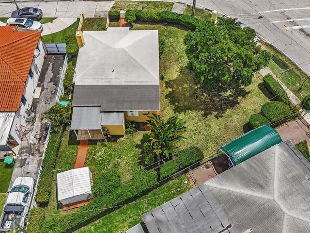 10 SW 72nd Ave, Miami, FL 33144