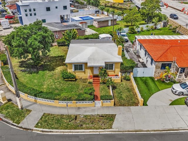 10 SW 72nd Ave, Miami, FL 33144