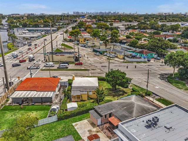 10 SW 72nd Ave, Miami, FL 33144