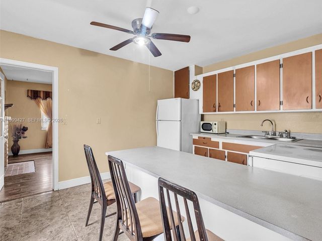 10 SW 72nd Ave, Miami, FL 33144