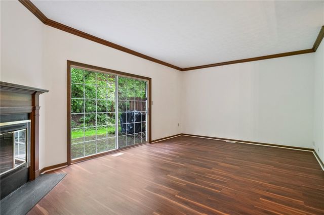 1004 River Oaks Dr, Aspinwall, PA 15215