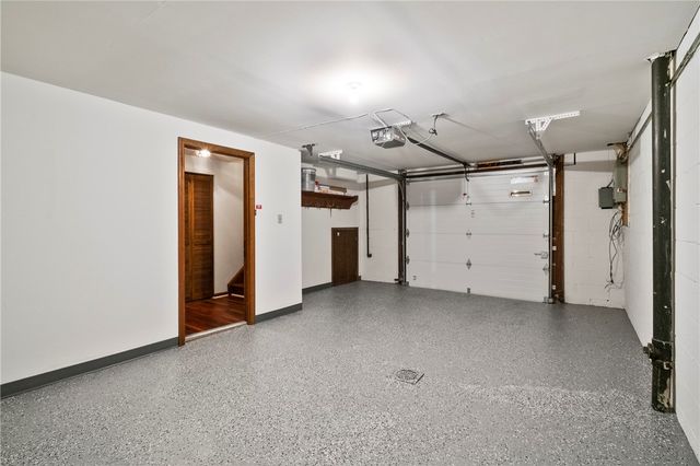 1004 River Oaks Dr, Aspinwall, PA 15215