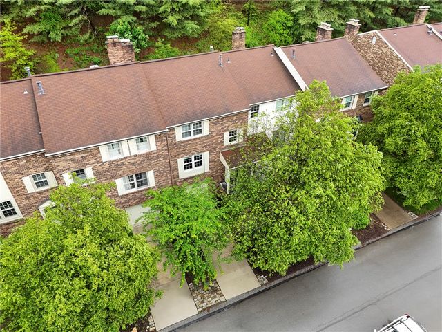 1004 River Oaks Dr, Aspinwall, PA 15215