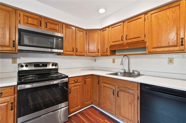 1004 River Oaks Dr, Aspinwall, PA 15215