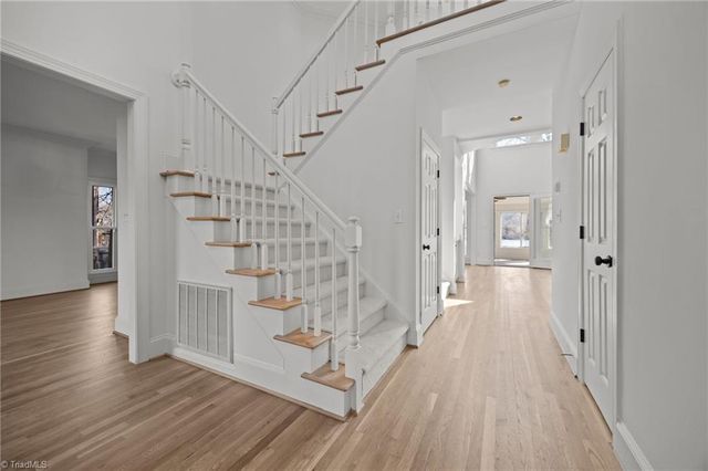 5305 Coveview Court, Greensboro, NC 27407