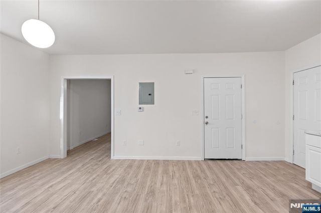 322 New Street, Newark, NJ 07103