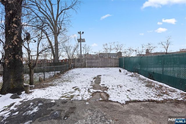 322 New Street, Newark, NJ 07103