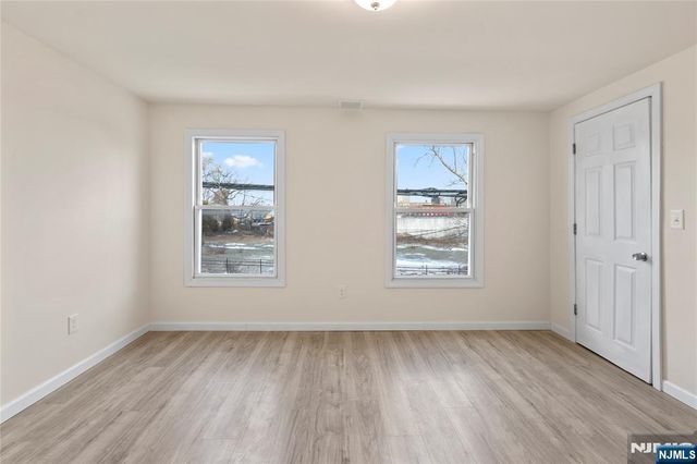 322 New Street, Newark, NJ 07103