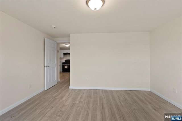 322 New Street, Newark, NJ 07103