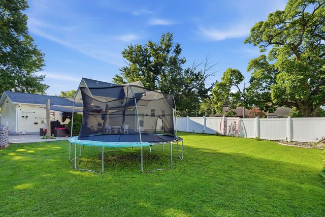 1841 36TH Street, Moline, IL 61265