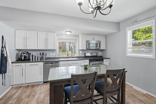 1841 36TH Street, Moline, IL 61265