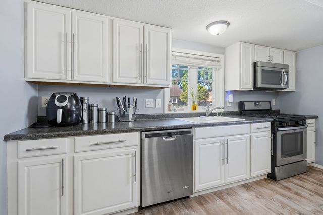 1841 36TH Street, Moline, IL 61265