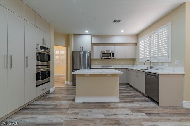 10409 Carmel Mountain Avenue, Las Vegas, NV 89144