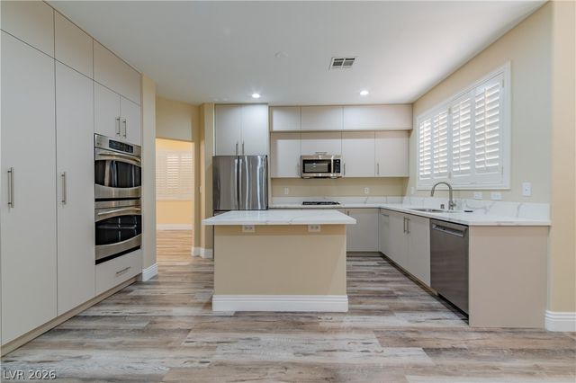 10409 Carmel Mountain Avenue, Las Vegas, NV 89144