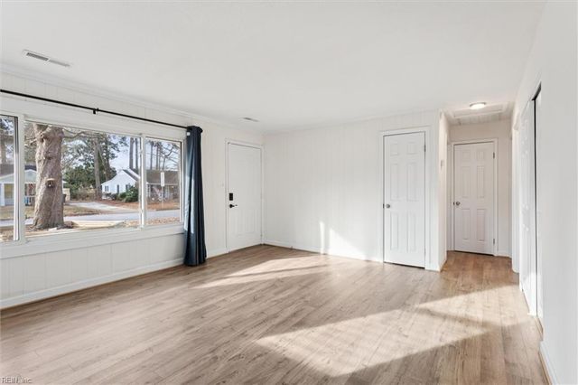 105 Beverly ST, Hampton, VA 23669