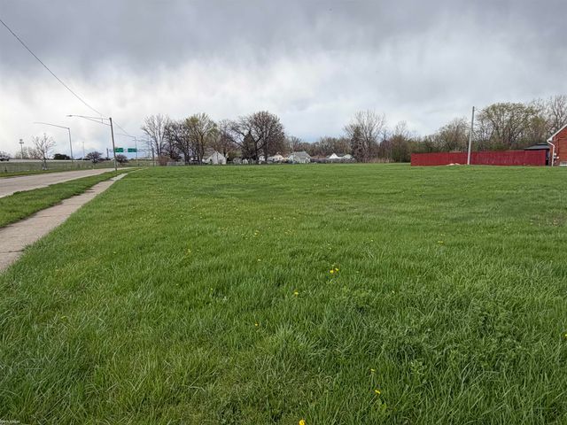 19861 Fenton Street, Roseville, MI 48066