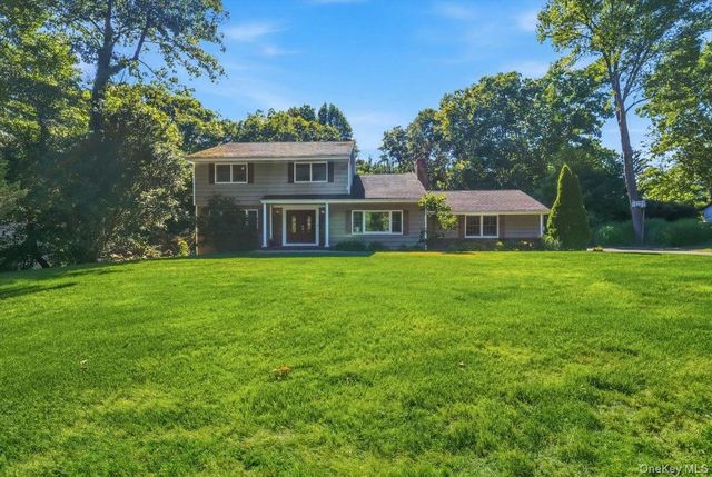 6 Redwood Drive, Dix Hills, NY 11746