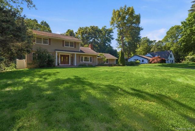 6 Redwood Drive, Dix Hills, NY 11746
