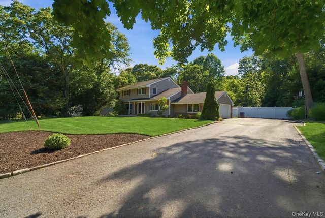 6 Redwood Drive, Dix Hills, NY 11746