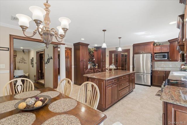 6 Redwood Drive, Dix Hills, NY 11746