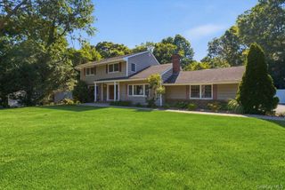 6 Redwood Drive, Dix Hills, NY 11746