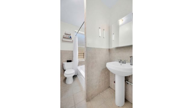 811 WALTON Avenue B15, New York City, NY 10451